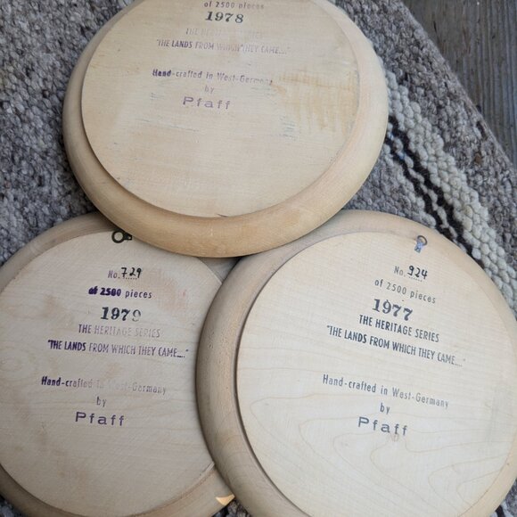 Set of 3 Pfaff hand carved German decorative wooden plates - Picture 3 of 6